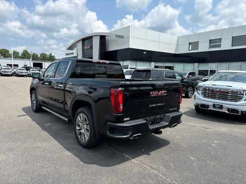 Certified 2023 GMC Sierra 1500 Denali w/ Denali Reserve Package AWD/4WD image 3