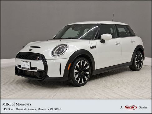 Certified 2024 MINI Cooper S image 1