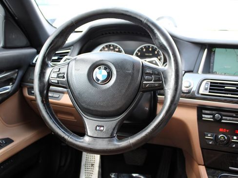 Used 2013 BMW 750Li image 13