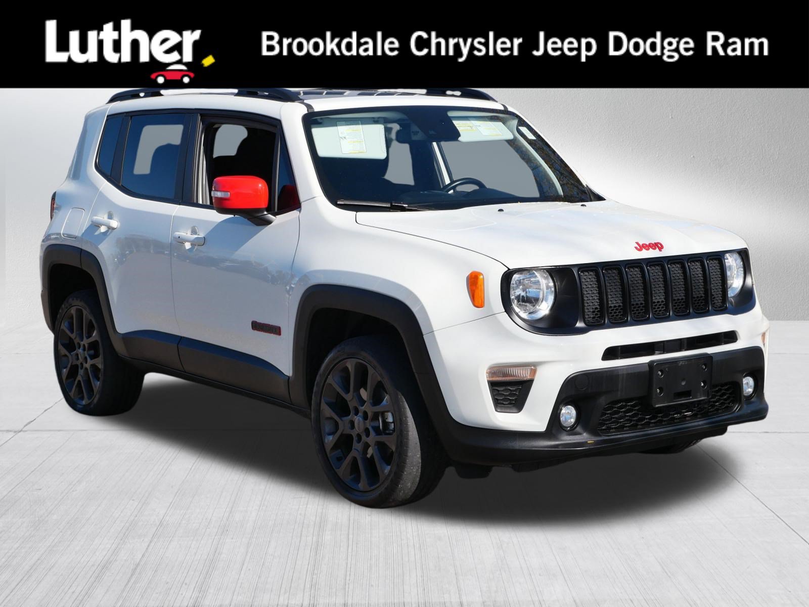 Used 2023 Jeep Renegade Latitude w/ Sun/Sound Group AWD/4WD image 1