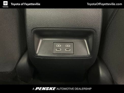 Used 2025 Toyota Corolla LE FWD image 17