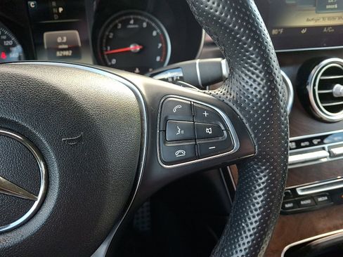 Used 2019 Mercedes-Benz GLC 300 4MATIC image 20