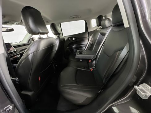 Used 2022 Jeep Compass Trailhawk AWD/4WD image 22