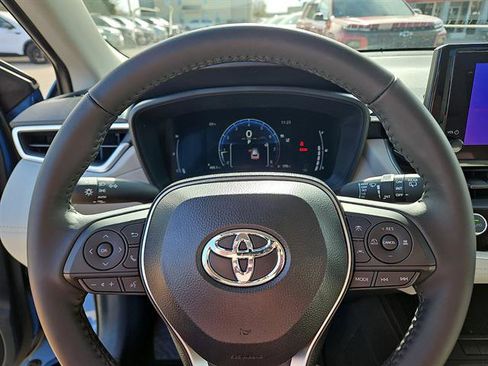 Certified 2026 Toyota Corolla Cross LE image 14