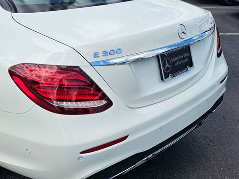 Certified 2017 Mercedes-Benz E 300 4MATIC image 14