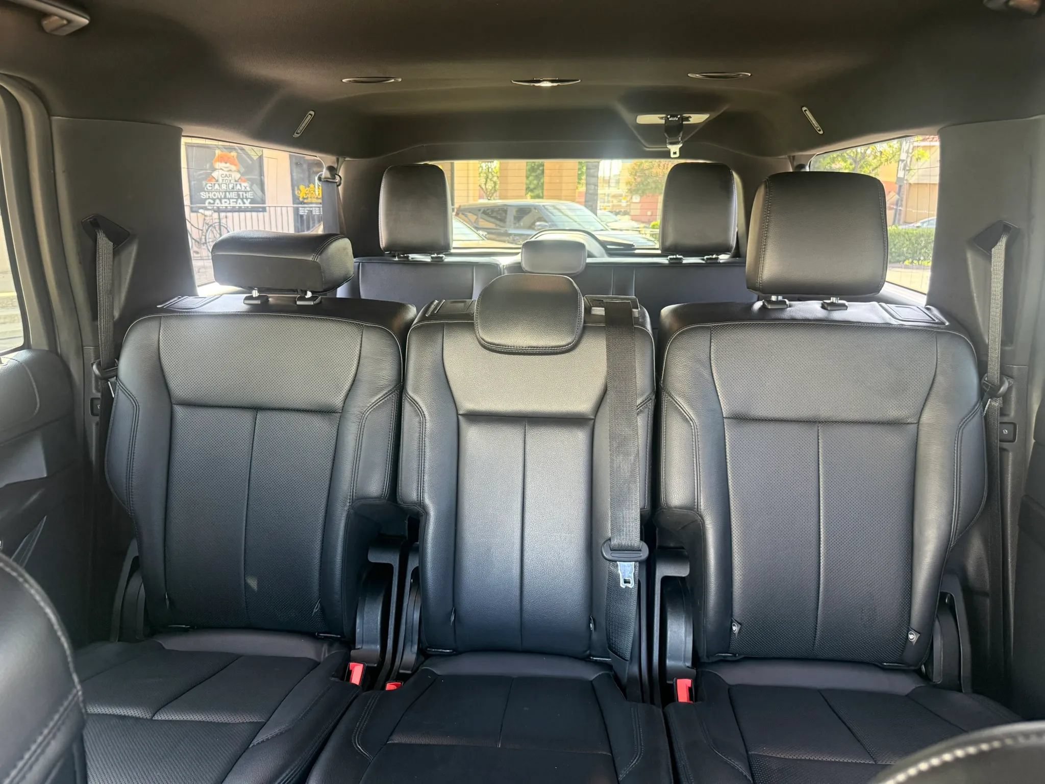 Used 2018 Ford Expedition Max XLT w/ Equipment Group 202A AWD/4WD image 13