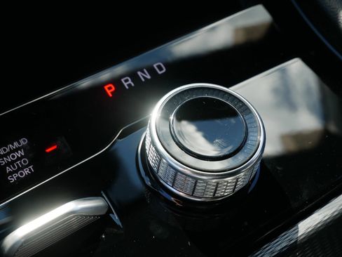 New 2025 Jeep Grand Cherokee L Limited w/ Trailer Tow Package image 19