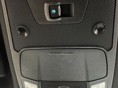 Used 2019 Ford F150 Platinum w/ Equipment Group 701A Luxury AWD/4WD image 11