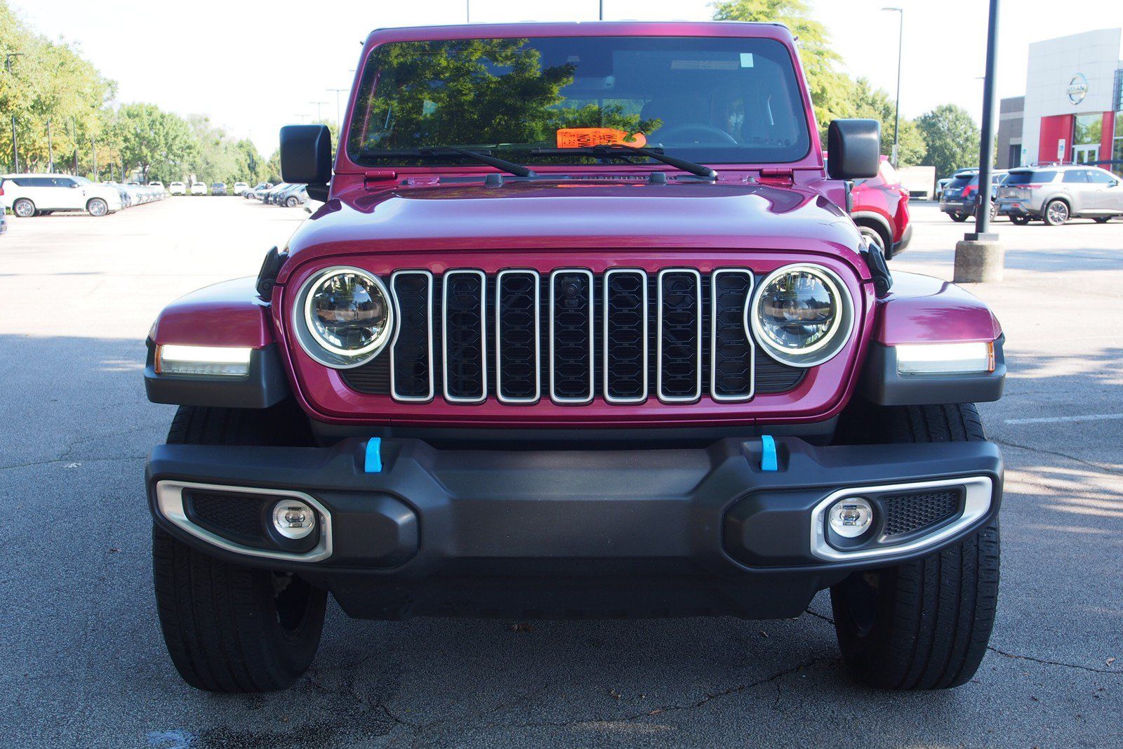 Used 2024 Jeep Wrangler Unlimited Sahara w/ Technology Group AWD/4WD image 2
