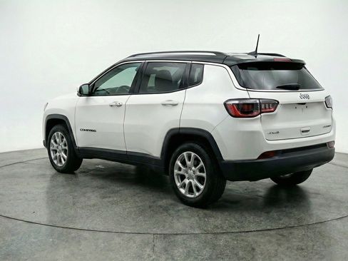 Used 2025 Jeep Compass Limited image 6