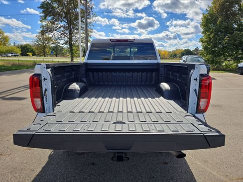 Certified 2024 GMC Sierra 2500 SLE w/ SLE Value Package; image 28