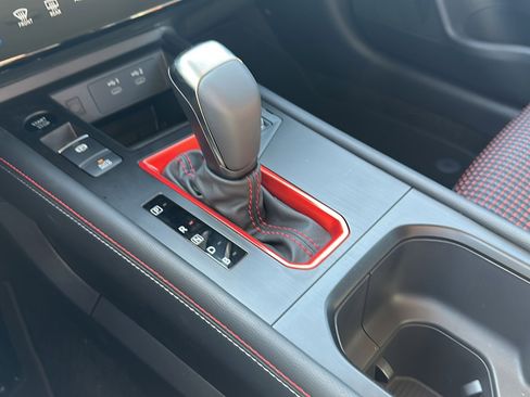 New 2026 Nissan Kicks SR image 24