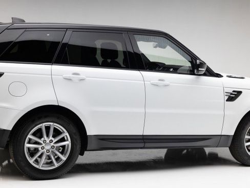 Used 2018 Land Rover Range Rover Sport SE image 35