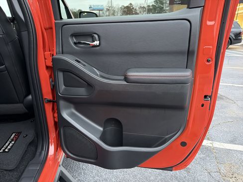 Used 2025 Nissan Frontier PRO-4X w/ Pro Premium Package image 16