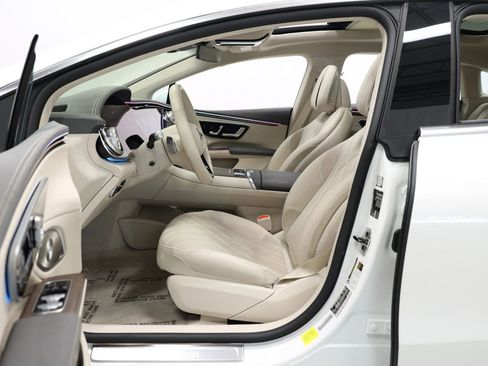 Used 2023 Mercedes-Benz EQS 580 EQS 580 4MATIC Sedan 4D image 13