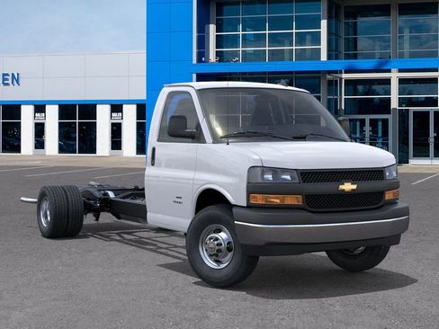 New 2025 Chevrolet Express 3500 w/ Power Convenience Package image 8