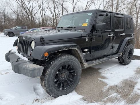 Used 2009 Jeep Wrangler Unlimited Sahara w/ Trailer Tow Group image 2