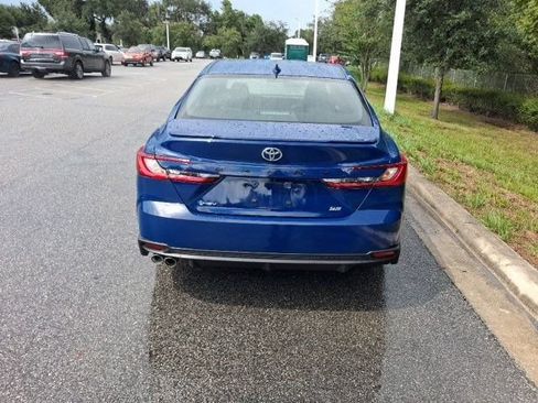 Used 2026 Toyota Camry SE FWD image 6