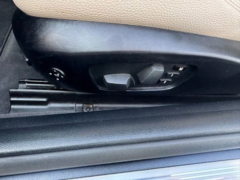 Used 2012 BMW 335i Convertible RWD image 26
