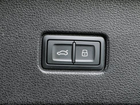 Used 2023 Audi Q5 2.0T Premium Plus w/ Premium Plus Package image 33