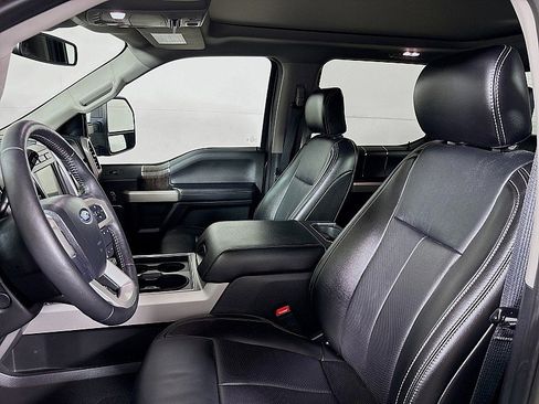 Used 2021 Ford F250 Lariat image 11