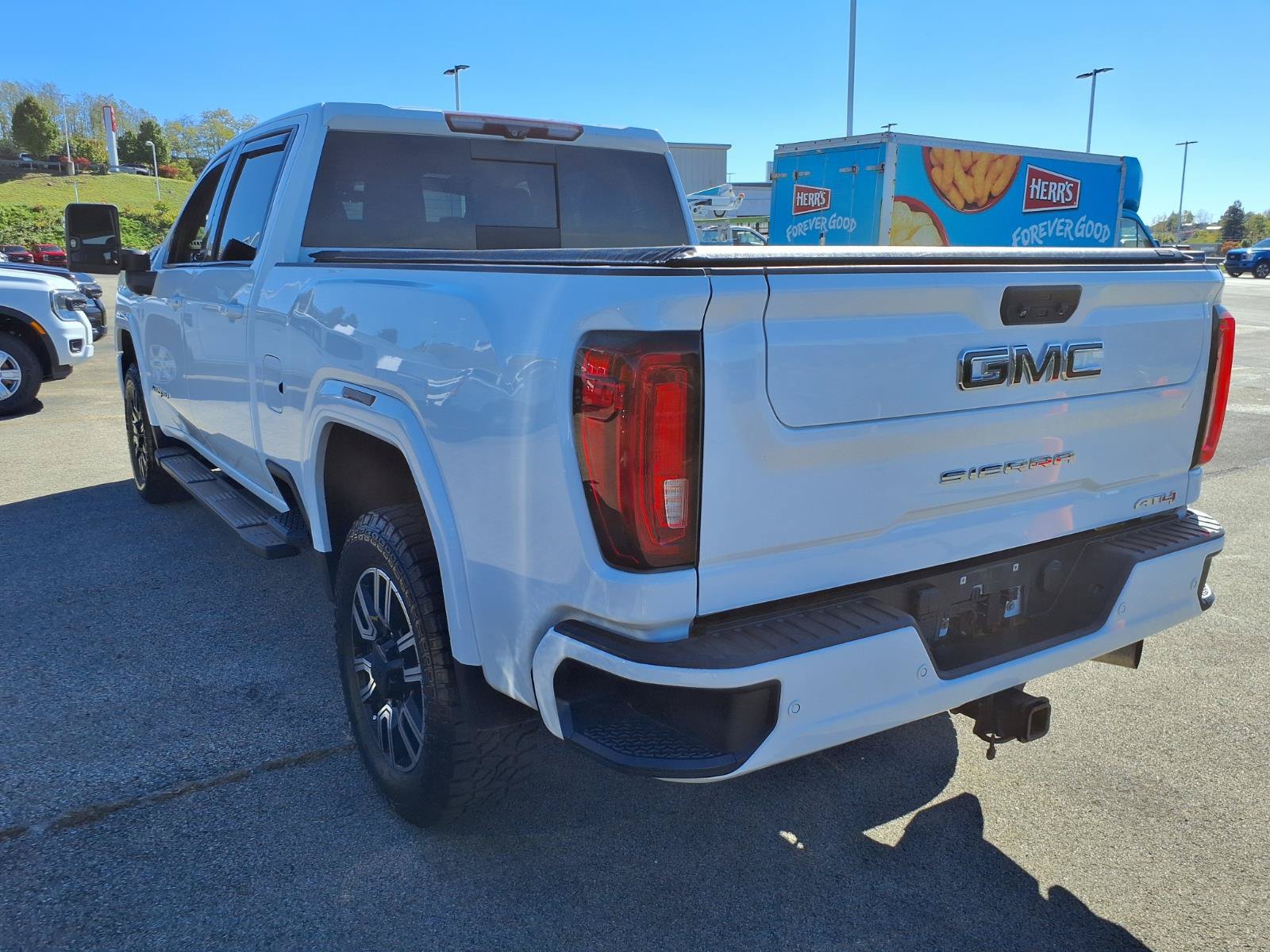 Used 2020 GMC Sierra 2500 AT4 w/ AT4 Premium Package AWD/4WD image 4