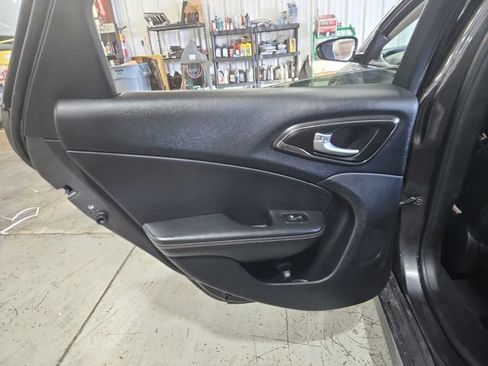 Used 2016 Chrysler 200 C w/ Premium Group FWD image 20