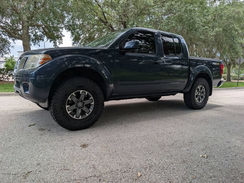 Used 2017 Nissan Frontier PRO-4X AWD/4WD image 3