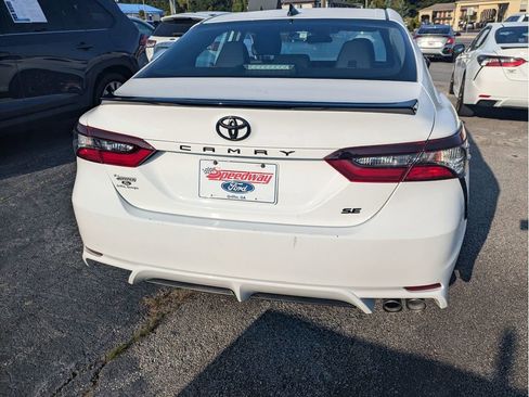 Used 2023 Toyota Camry SE image 10
