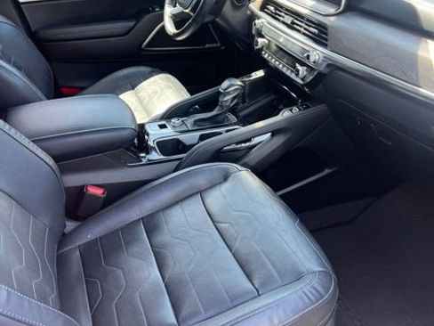 Used 2022 Kia Telluride SX w/ SX Prestige Package AWD/4WD image 6