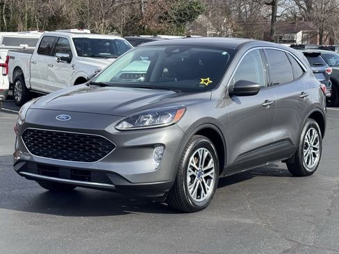 Used 2022 Ford Escape SEL image 2