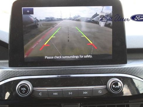 Certified 2022 Ford Escape SEL w/ SEL Stealth AWD Package image 18