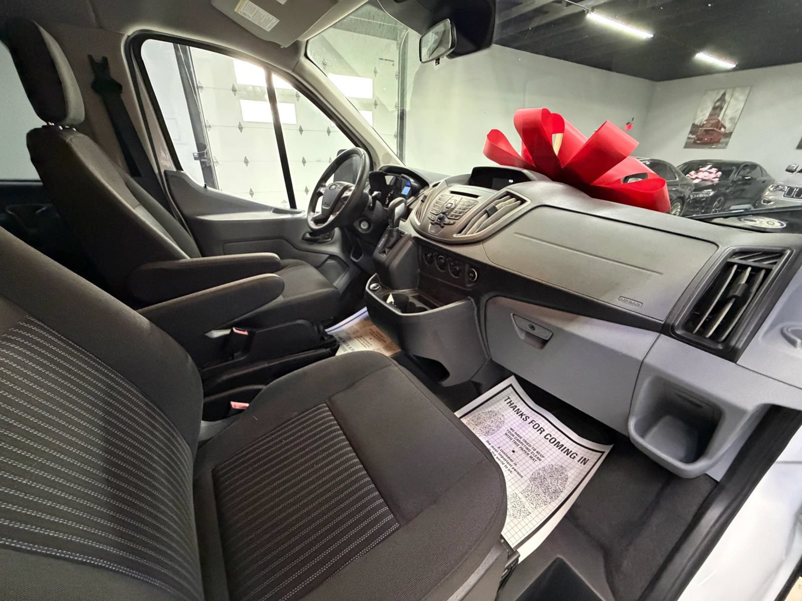 Used 2017 Ford Transit 150 XL RWD image 28