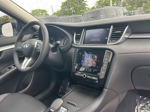 Used 2021 INFINITI QX50 Luxe FWD image 23