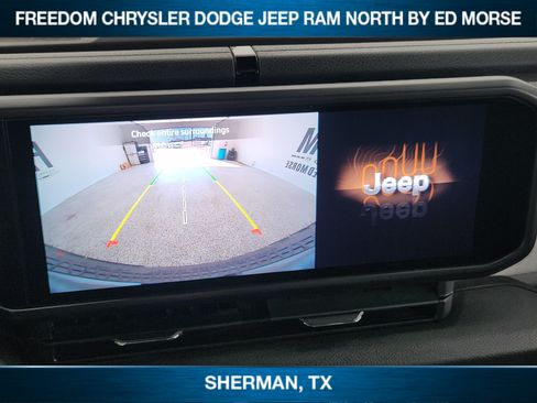 Used 2025 Jeep Wrangler Unlimited Sport AWD/4WD image 12