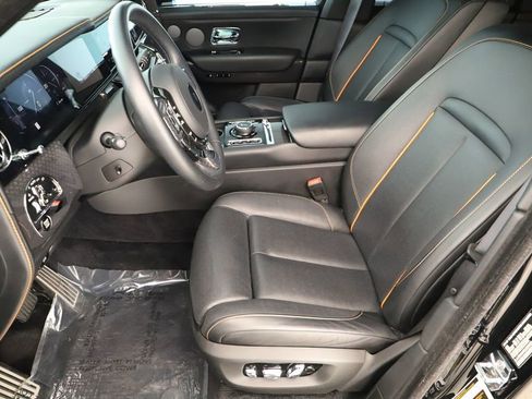 Used 2025 Rolls-Royce Cullinan Black Badge AWD/4WD image 23