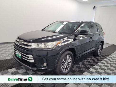 Used 2019 Toyota Highlander XLE AWD/4WD image 1