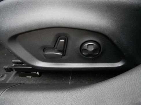 Used 2019 Jeep Compass Latitude w/ Popular Equipment Group image 14