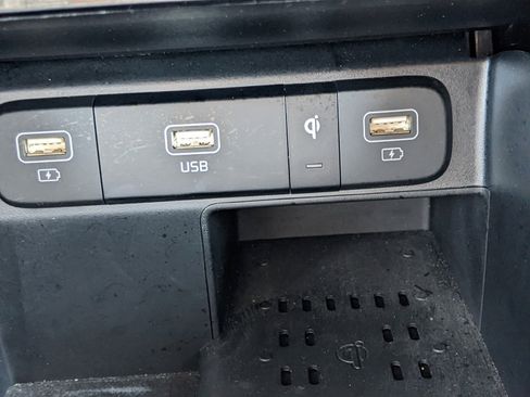 Certified 2022 Kia Sorento SX image 28