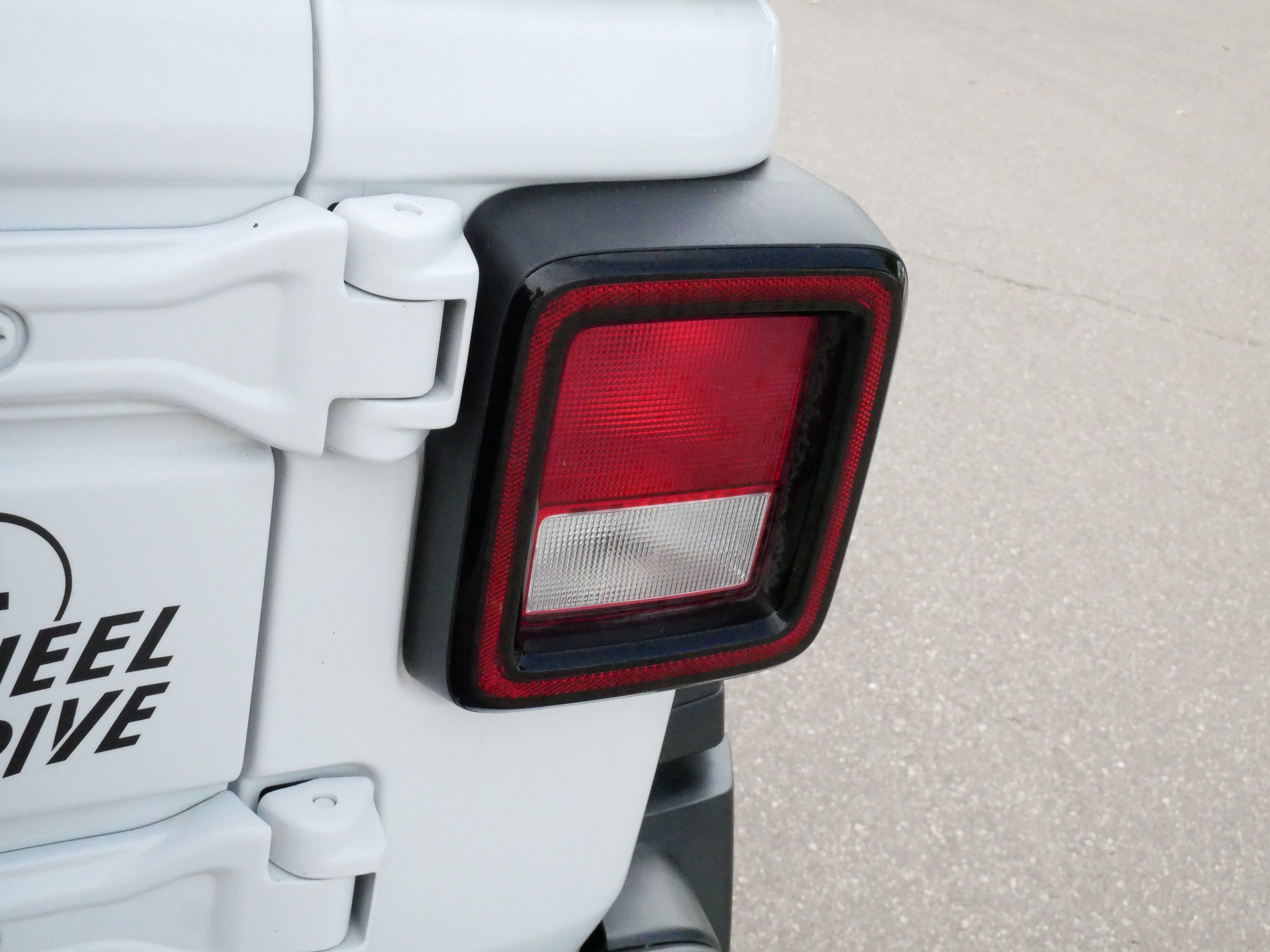 Used 2024 Jeep Wrangler Unlimited Sport AWD/4WD image 18