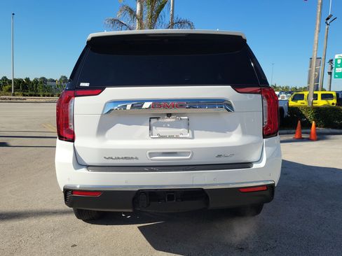 Used 2023 GMC Yukon SLT image 6