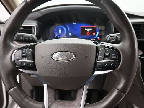 Used 2022 Ford Explorer Platinum w/ Equipment Group 601A image 21