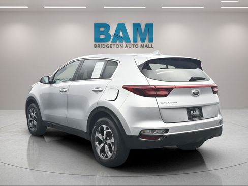 Used 2022 Kia Sportage LX AWD/4WD image 5