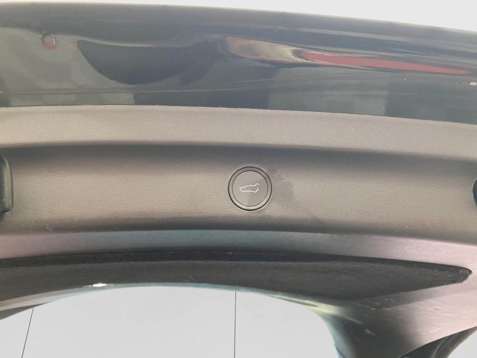 Used 2023 Tesla Model Y Long Range AWD/4WD image 17