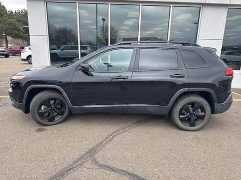Used 2017 Jeep Cherokee High Altitude image 7