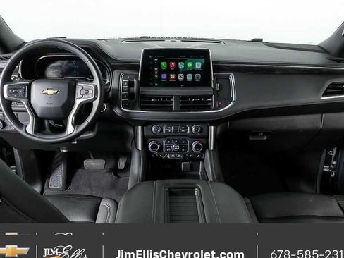 Certified 2024 Chevrolet Suburban LT RWD image 19
