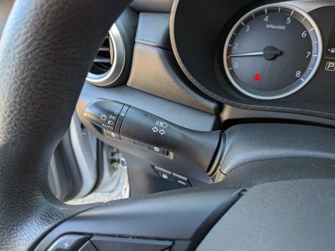 Used 2025 Nissan Versa S FWD image 38