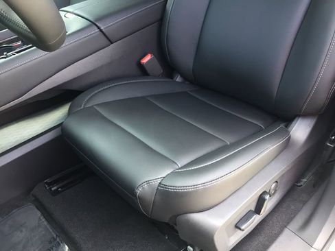 New 2025 Nissan Murano SV image 10