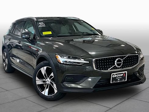 Used 2020 Volvo V60 T5 Cross Country AWD/4WD image 3
