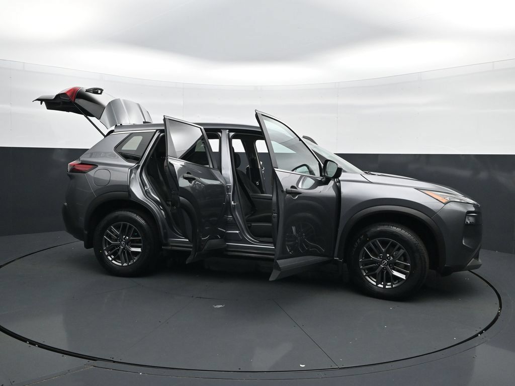 Used 2023 Nissan Rogue S AWD/4WD image 52